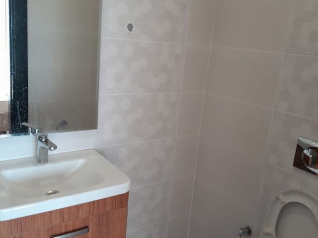 Kyrenia Center 2+1 Flat For Rent