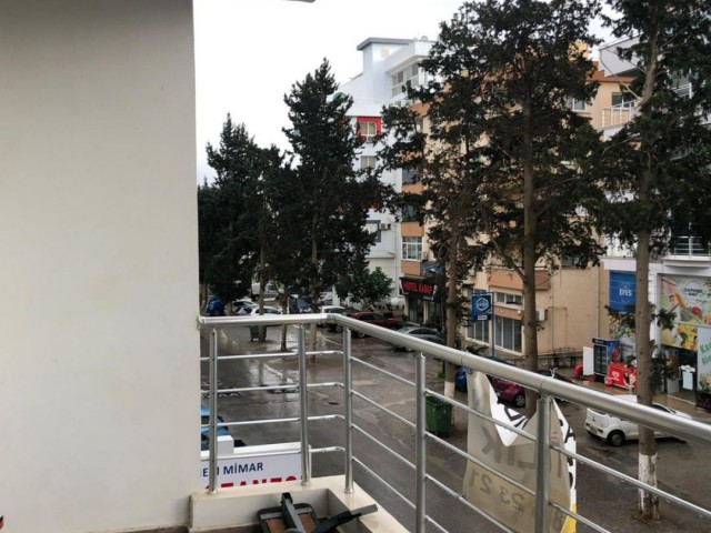 MAĞUSA MERKEZ'DE 2+1 SATILIK DAİRE