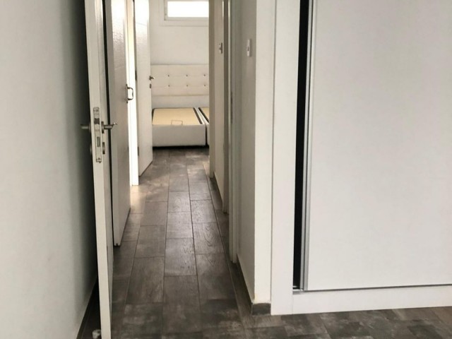 MAĞUSA MERKEZ'DE 2+1 SATILIK DAİRE