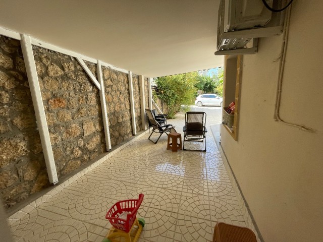 Freistehende 5+2-Villa mit eigenem Bad in jedem Zimmer, privatem Pool und Kamin in Alsancak