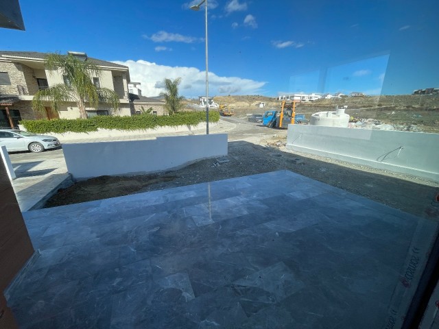Роскошная вилла 4+1 с видом на город и частным бассейном на продажу в Аниттепе