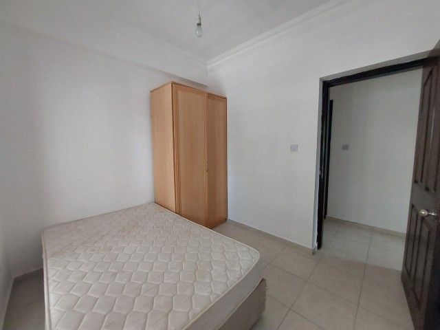 Geräumiges Apartment mit 3 Schlafzimmern im Zentrum von Kyrenia