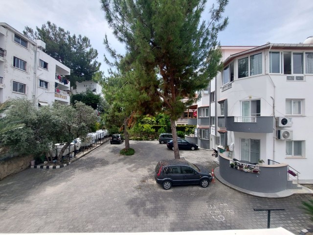Spacious 3-bedroom apartment in Kyrenia center