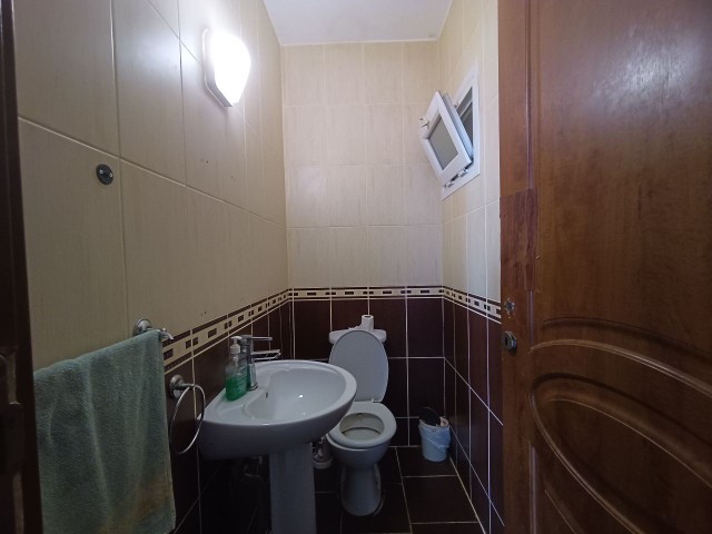 Flat for sale in Kyrenia Kashgar region, close to les embassadeurs hotel and the sea