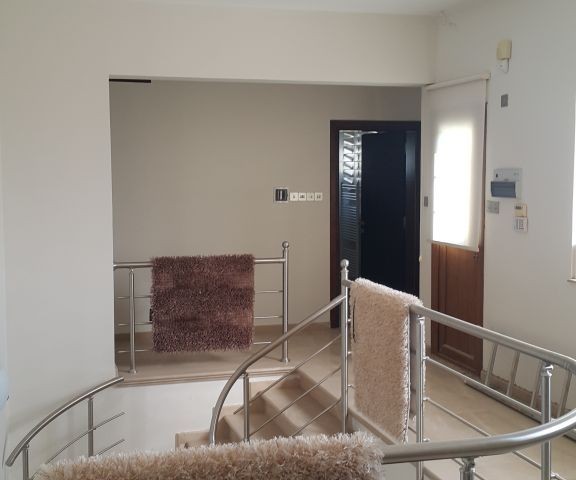 Detached House For Sale in Küçük Kaymaklı, Nicosia