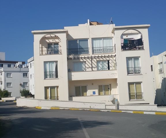 Girne edremitde kiralık 1+1 daire.