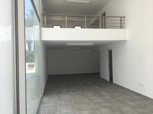 Girne Merkezde 165m2 Kullanım Alanlı Sende Katlı Kiralık Dükkan