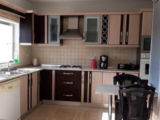 Flat To Rent in Girne Merkez, Kyrenia