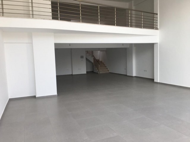 Lefkoşa Kolan Hastahanesi Yakını 240m2 Sende Katlı Kiralık Dükkan 