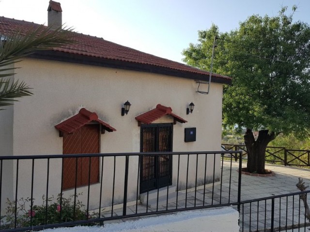 2 + 1 Authentic Bay House в Караагач ** 