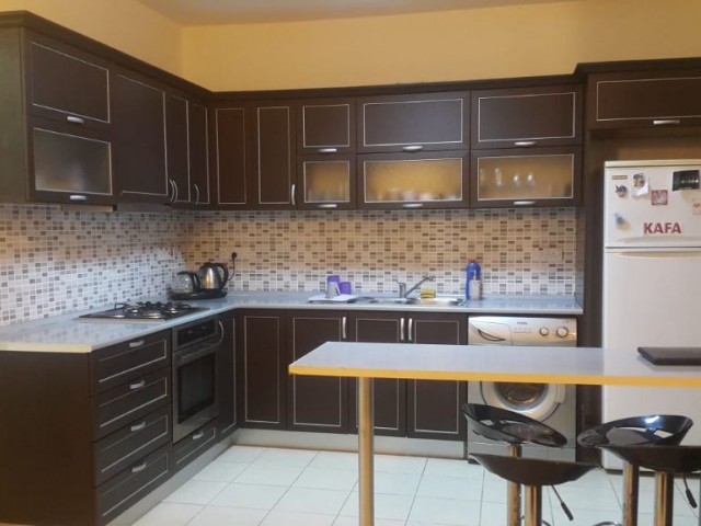 Doğanköy'de Cembere Yakın Kiralık Deniz Manzaralı-Ortak Havuzlu 2+1 Kiralık Penthouse