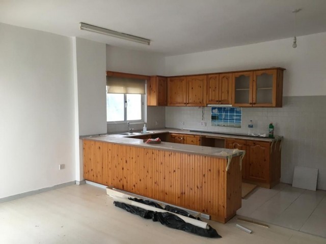 Flat To Rent in Girne Merkez, Kyrenia