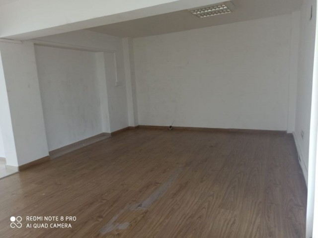 Karaoğlanoğlu Merkeze Yakın 150 m2 Sende Katlı Kiralık Dükkan