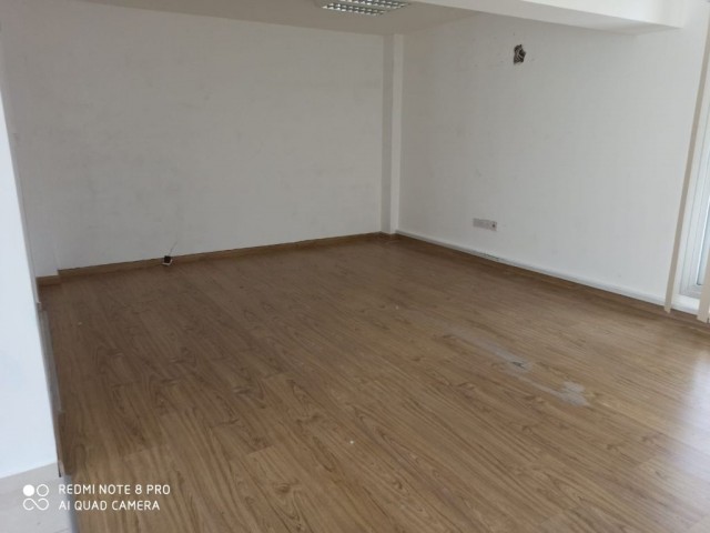 Karaoğlanoğlu Merkeze Yakın 150 m2 Sende Katlı Kiralık Dükkan