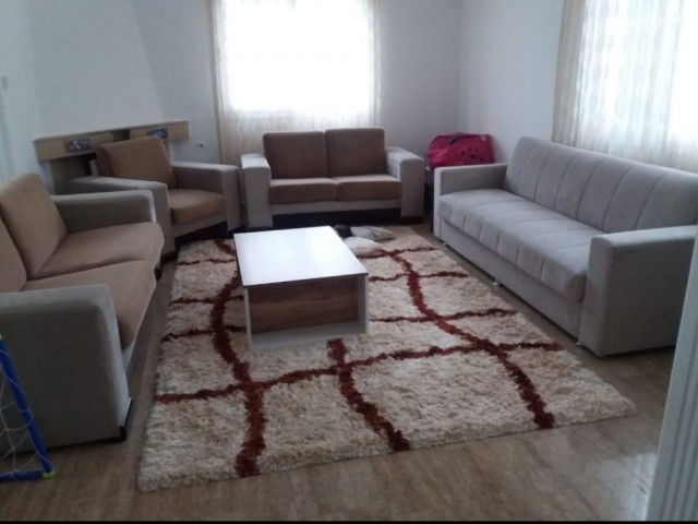 3 + 1 Villa with Private Pool for Sale with Furniture Close to the Center of Alsancak and Very Close to the Main Road ** 