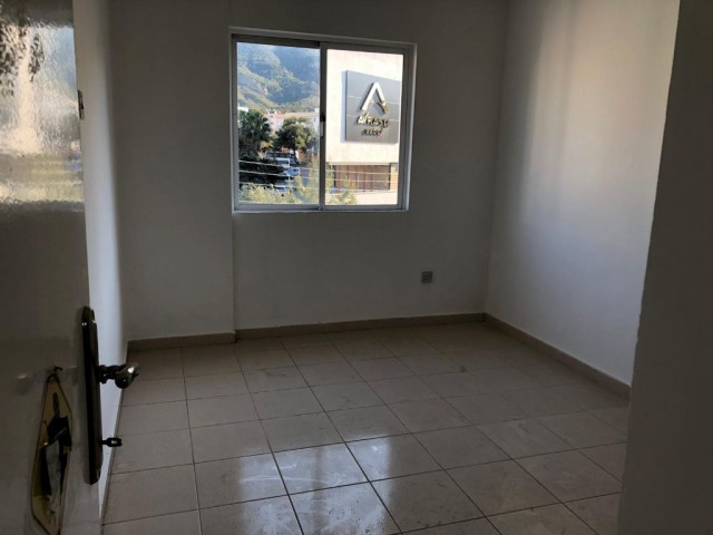 Flat To Rent in Girne Merkez, Kyrenia