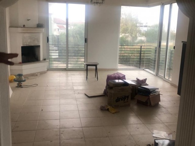 3 Bedroom Flat for Sale in Nicosia