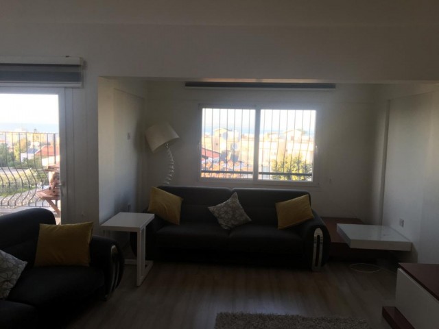 Penthouse Zu Verkaufen In Kyrenia Alsancak 3 1 ** 