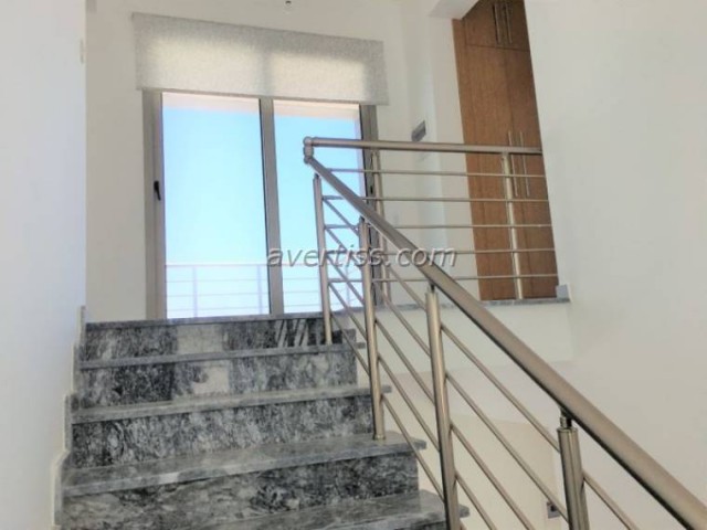 Villa Zum Verkauf In Kyrenia Alsancak 3 1 ** 