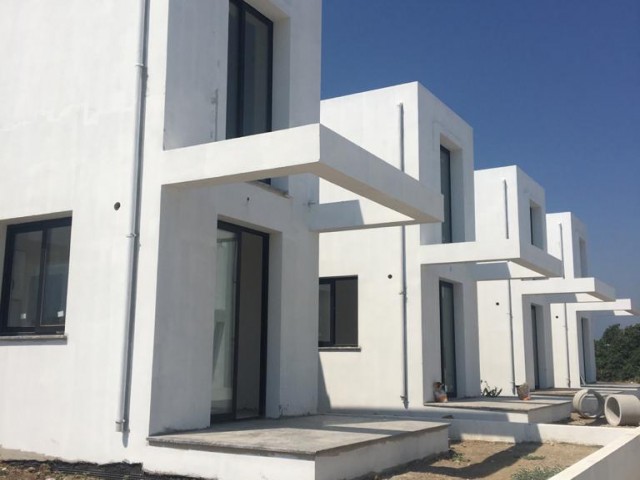 Kyrenia Chatalköy Zu Verkaufen Villa 2 1 ** 