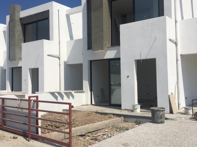 Kyrenia Chatalköy Zu Verkaufen Villa 2 1 ** 