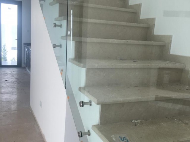 Kyrenia Chatalköy Zu Verkaufen Villa 2 1 ** 