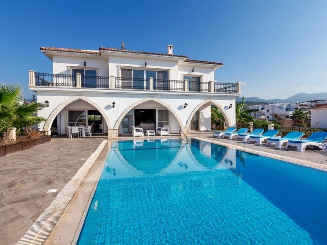 5 Bedroom Villa for sale 320 m² with private pool and fireplace in Esentepe, Girne, North Cyprus