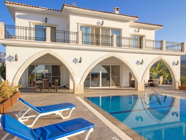 5 Bedroom Villa for sale 320 m² with private pool and fireplace in Esentepe, Girne, North Cyprus