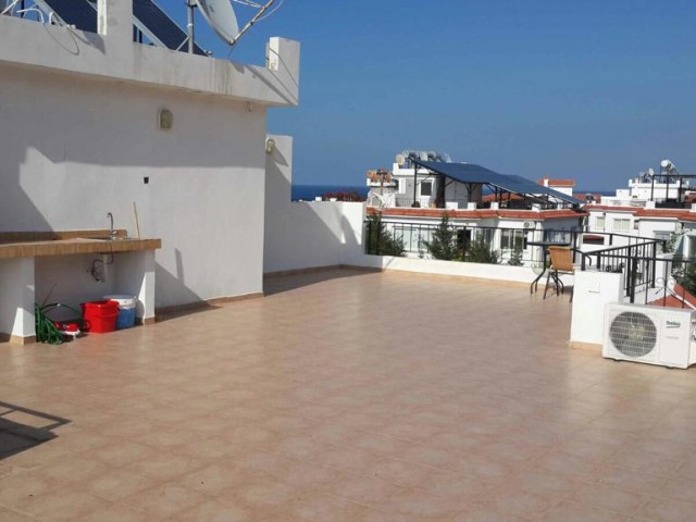 Penthouse Zu Verkaufen In Kyrenia Lapta 3 1 ** 