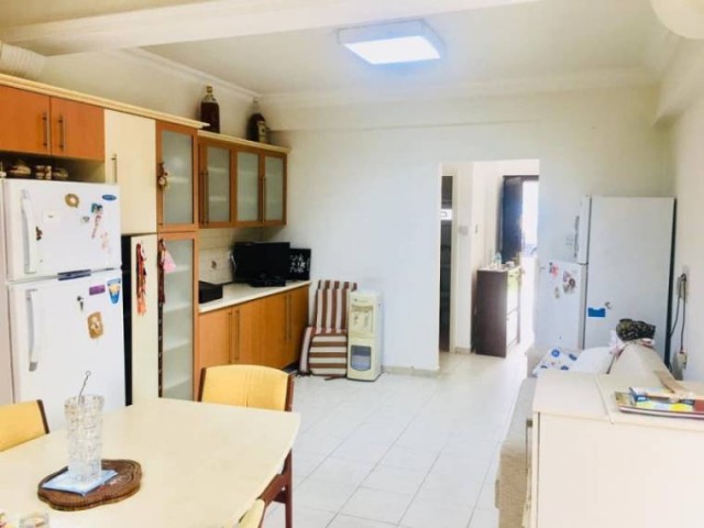 Kyrenia Zentrum Zu Verkaufen Villa 3 1 ** 