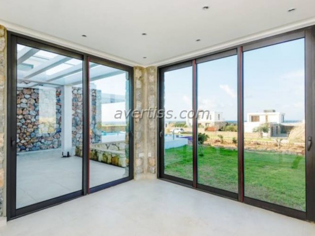 5 Bedroom Villa for sale 270 m² in Tatlısu, Mağusa, North Cyprus