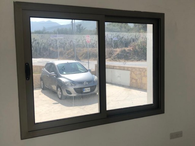 Kyrenia Olivenhain Zu Verkaufen Wohnung 1 1 ** 