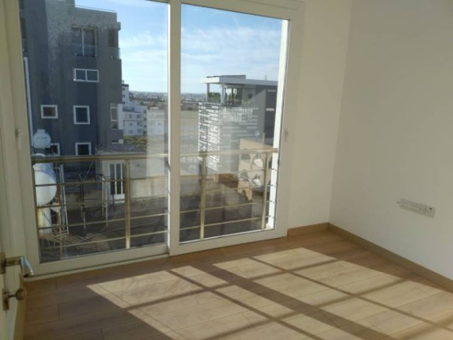 2 Bedroom Penthouse for sale 100 m² in Küçük Kaymaklı, Lefkoşa, North Cyprus