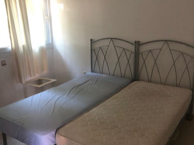 Türkische Kokanli 2 + 1 Wohnung zum Verkauf in Kyrenia Zentrum ** 