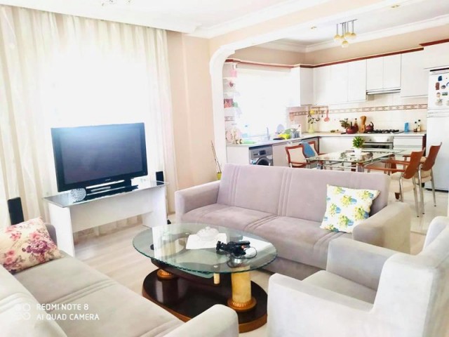 Penthouse In Kyrenia Zentrum Zu Verkaufen 3 1 ** 