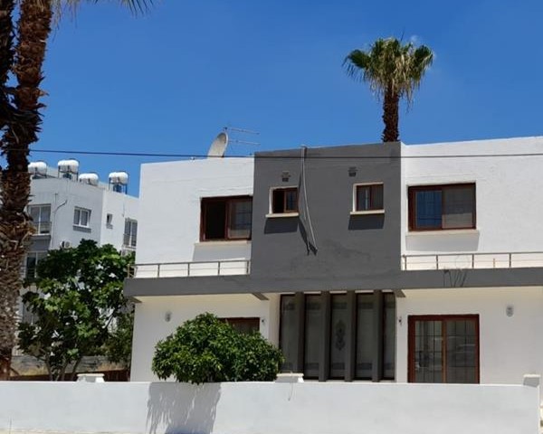 6 Bedroom Villa for sale 450 m² in Küçük Kaymaklı, Lefkoşa, North Cyprus