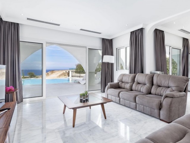 Villa Zu Verkaufen In Kyrenia Esentepe 3 1 ** 