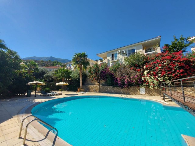 3+1 Flat with Shared Pool in a Garden Complex in Edremit, Girne