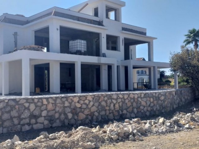 Wohnung Zum Verkauf In Kyrenia Alsancak 2 1 ** 