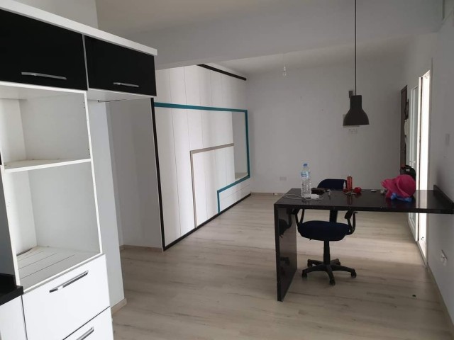 Penthouse 3+1 Zu Verkaufen In Nikosia Yenikent ** 