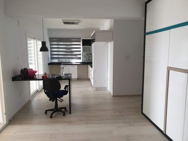 Penthouse 3+1 Zu Verkaufen In Nikosia Yenikent ** 