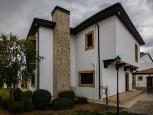 Villa Zu Verkaufen In Nikosia Yenikent 3 + 1 ** 