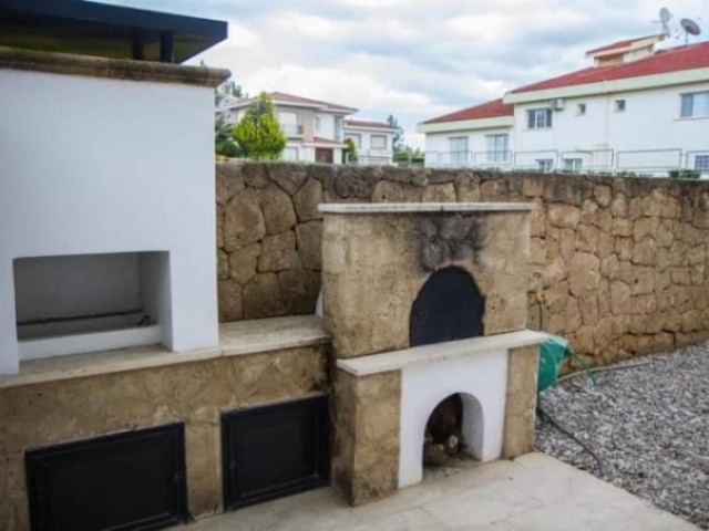 Villa Zu Verkaufen In Nikosia Yenikent 3 + 1 ** 