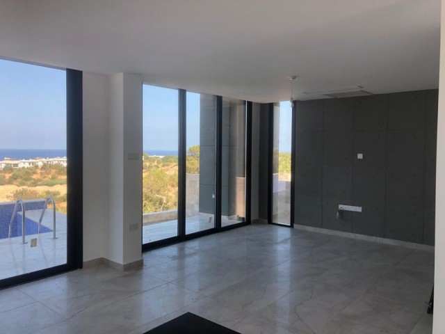 Girne Yeşiltepe Satılık Villa 4+1