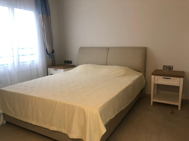 Сдается 1+1 квартира на сутки в Кирении / Alsancak Elite Site Blue Mare Suit ** 