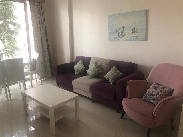 Girne Merkezde Günlük Kiralık 2+1 Havuzlu Rezistans