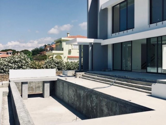 Villa Zum Verkauf In Kyrenia Doganköy 3 + 1 ** 