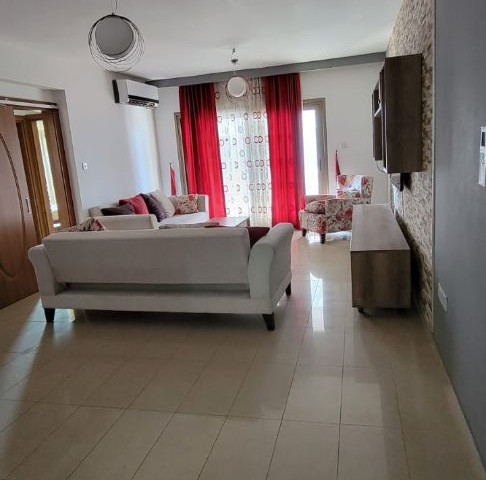 2+1 Flat For Rent In Kyrenia Center