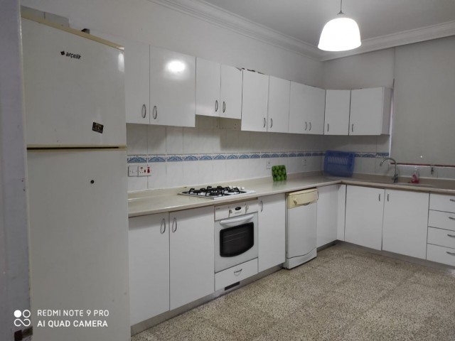 Kyrenia Upper Kyrenia Flat For Sale 3+1