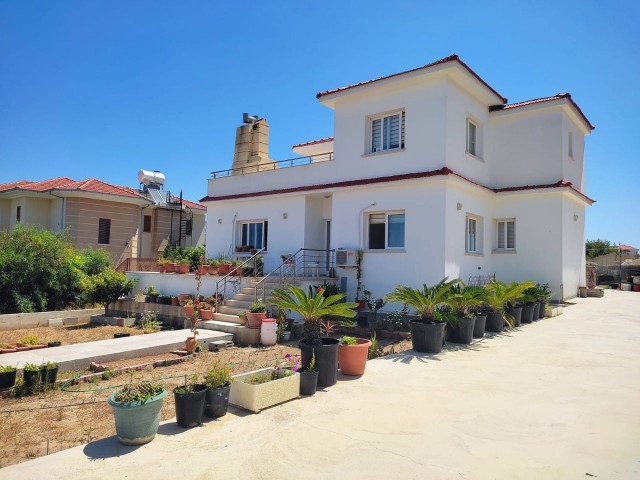 Girne Alsancak Satılık Villa 4+1